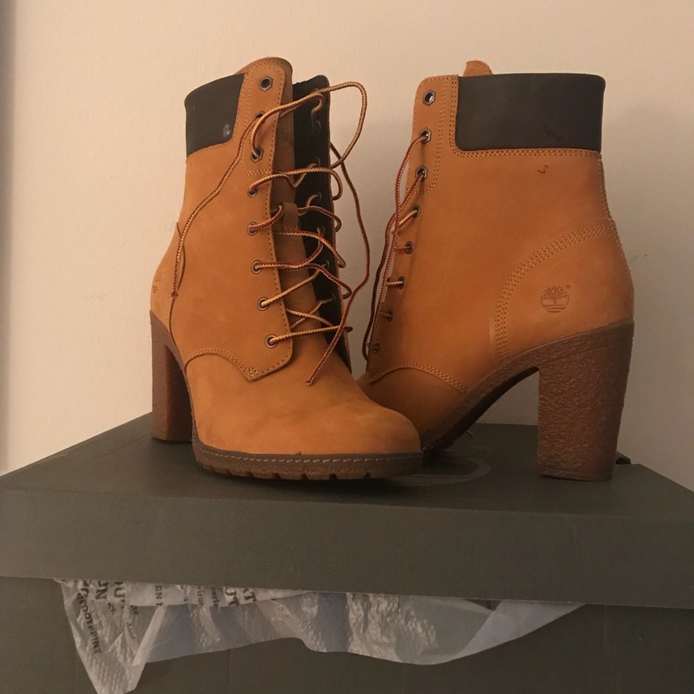 Timberlands wore once! Receipt still in box